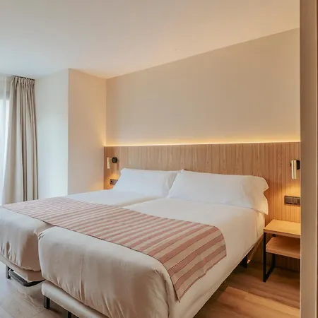 Apart-hotel Fc Cubos Auto Check In