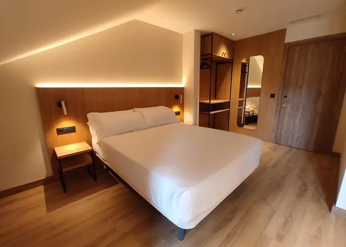 Apartahotel Fc Cubos Auto Check In 3*